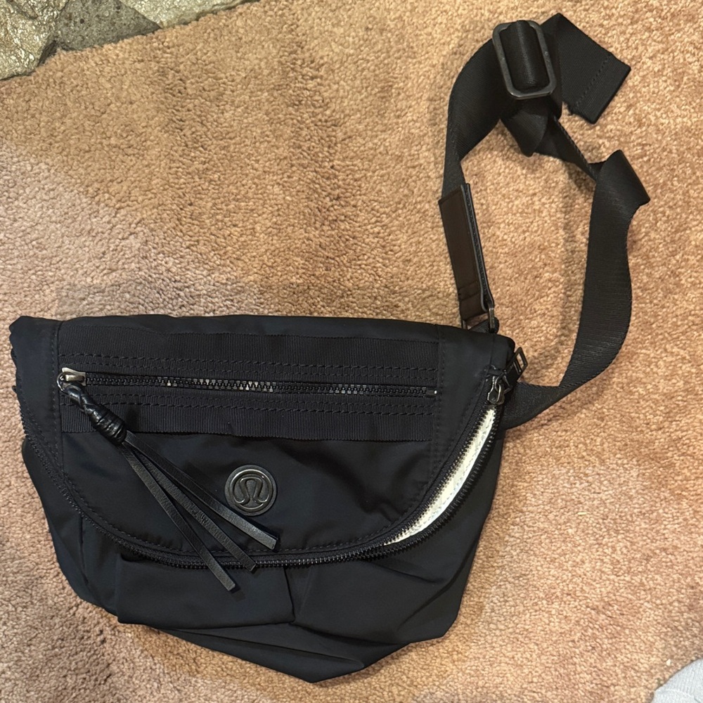 lululemon athletica Black Crossbody Sling Bag